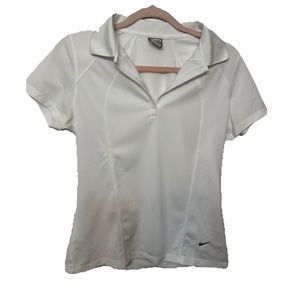 NIKE Women’s White Tennis Top